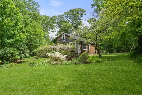 $699,000 | 11 Curve Street, Sherborn, MA 01770