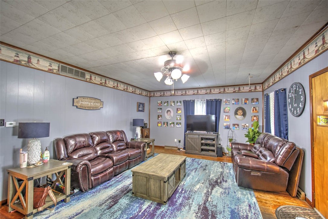 232 South Locust Street Maroa, IL 61756 - Photo 5 of 20