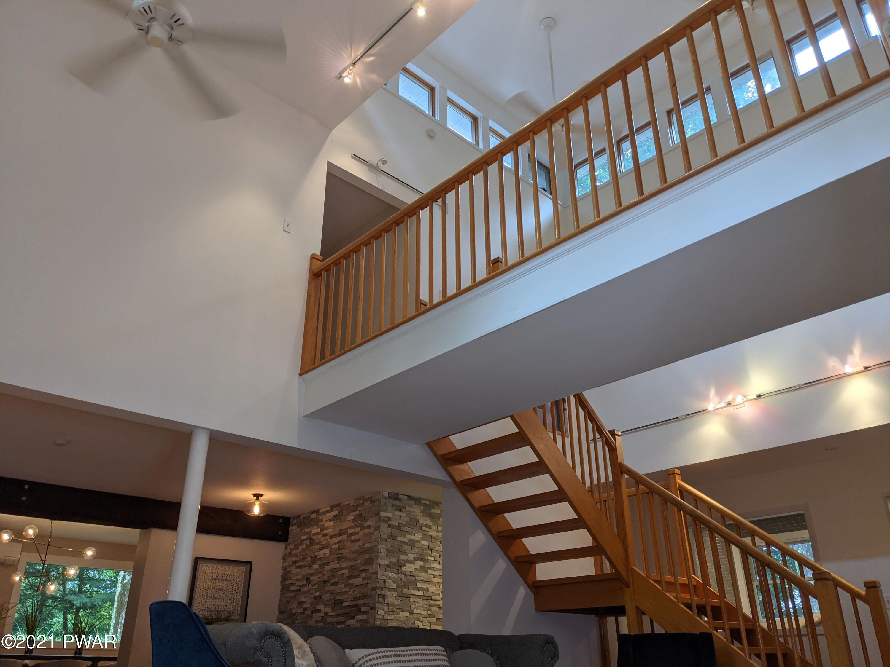 97 Reservoir Road Dallas, PA 18612 - Photo 8 of 48
