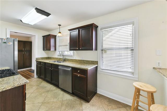 562 Lebeau Street Arabi, LA 70032 - Photo 6 of 21