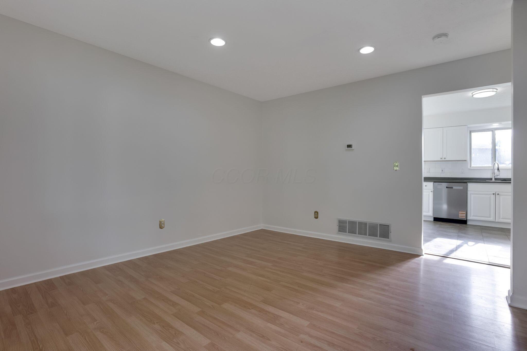 5548 Spring Hill Road Grove City, OH 43123 - Photo 17 of 56