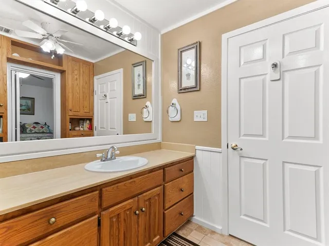 $380,500 | 417 Sky Harbour Court, Granbury, TX 76049