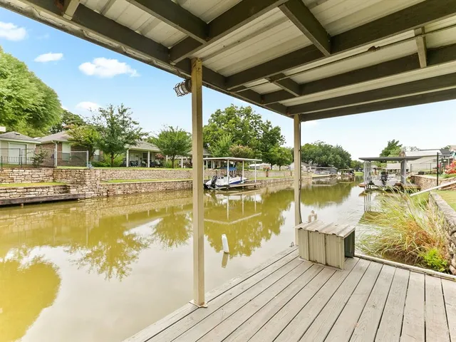 $380,500 | 417 Sky Harbour Court, Granbury, TX 76049