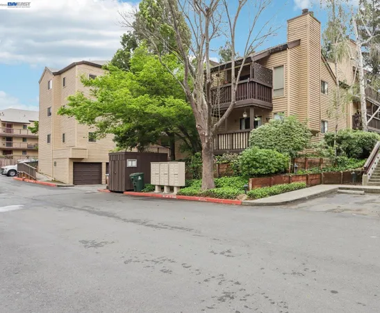 $499,999 | 99 Cleaveland Road, Unit 15, Pleasant Hill, CA 94523