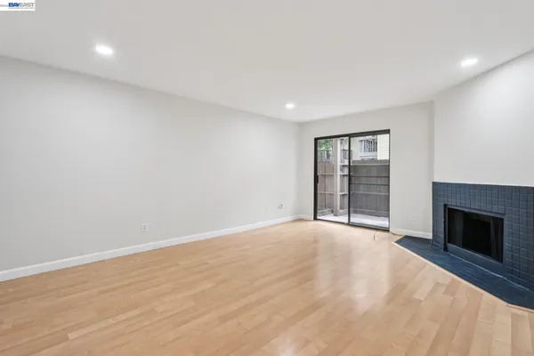 $499,999 | 99 Cleaveland Road, Unit 15, Pleasant Hill, CA 94523
