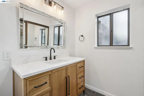 $499,999 | 99 Cleaveland Road, Unit 15, Pleasant Hill, CA 94523