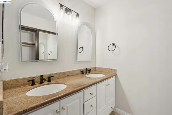 $499,999 | 99 Cleaveland Road, Unit 15, Pleasant Hill, CA 94523