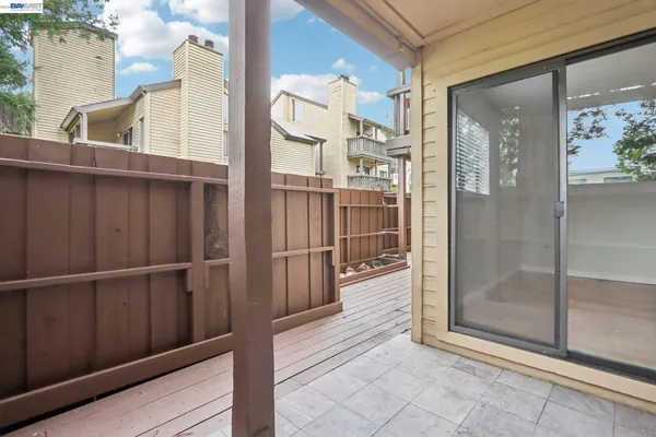 $499,999 | 99 Cleaveland Road, Unit 15, Pleasant Hill, CA 94523