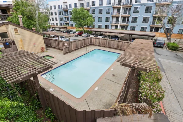 $499,999 | 99 Cleaveland Road, Unit 15, Pleasant Hill, CA 94523