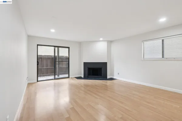 $499,999 | 99 Cleaveland Road, Unit 15, Pleasant Hill, CA 94523