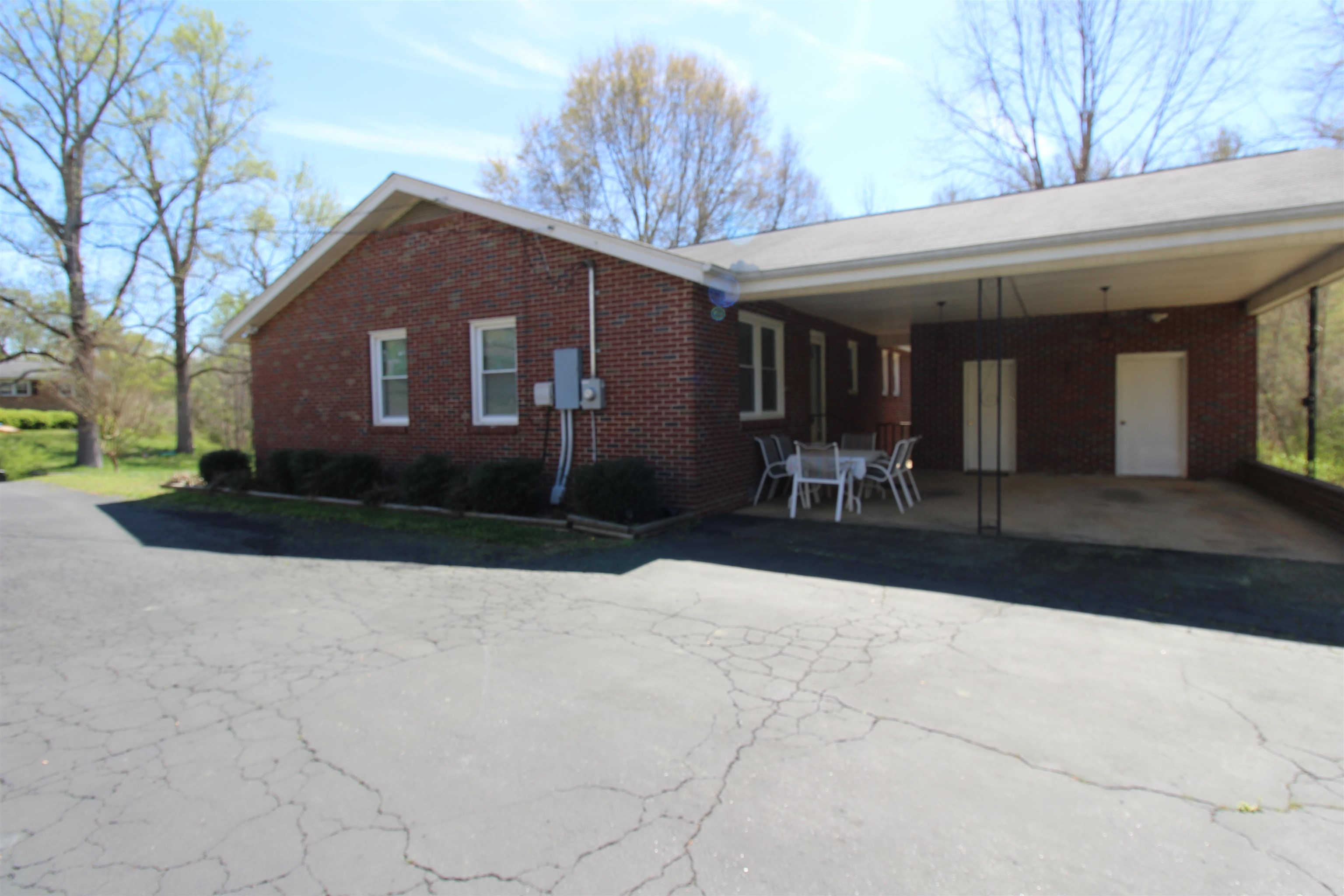 206 Canterbury Road Union, SC 29379 - Photo 2 of 47