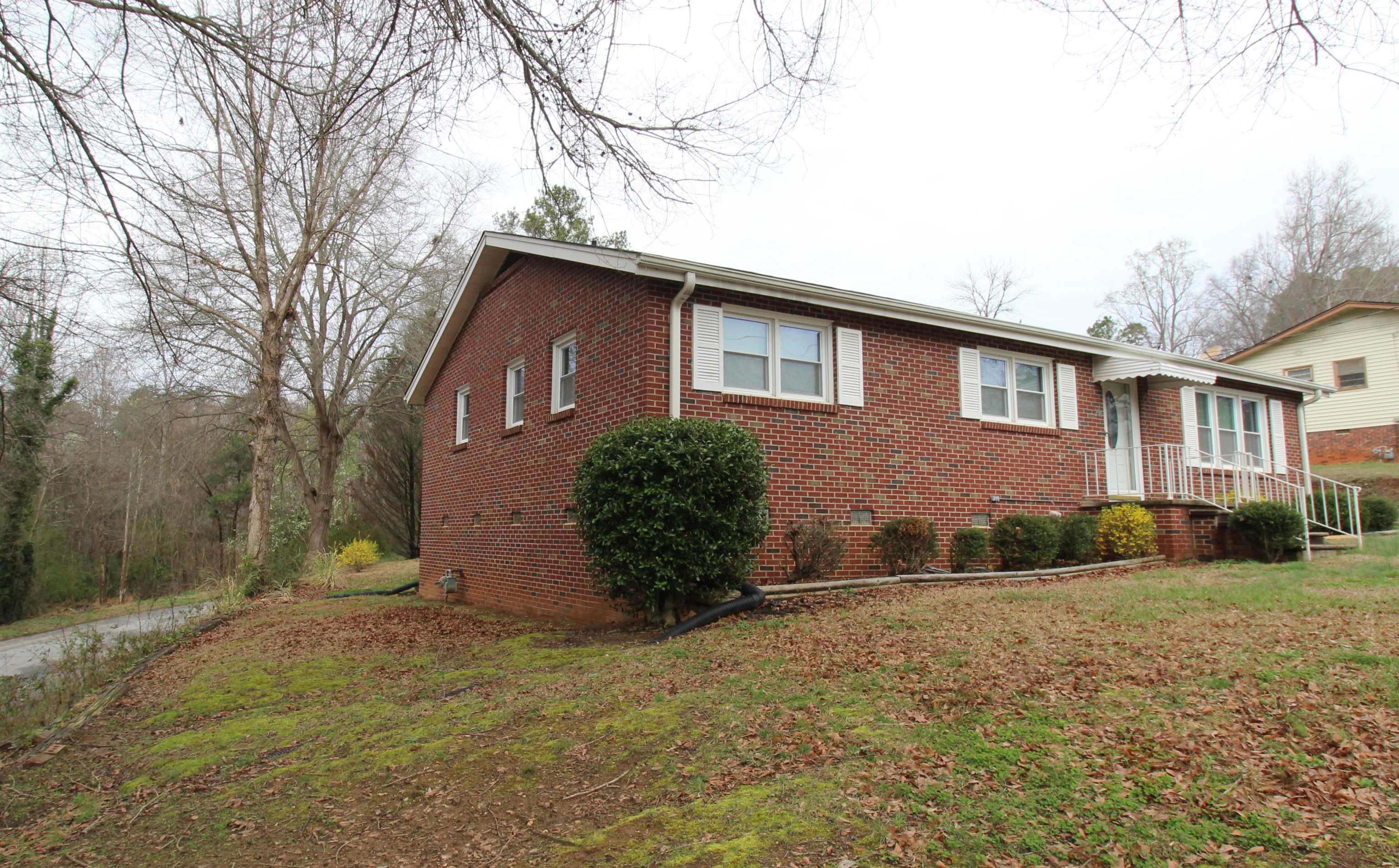 206 Canterbury Road Union, SC 29379 - Photo 3 of 47