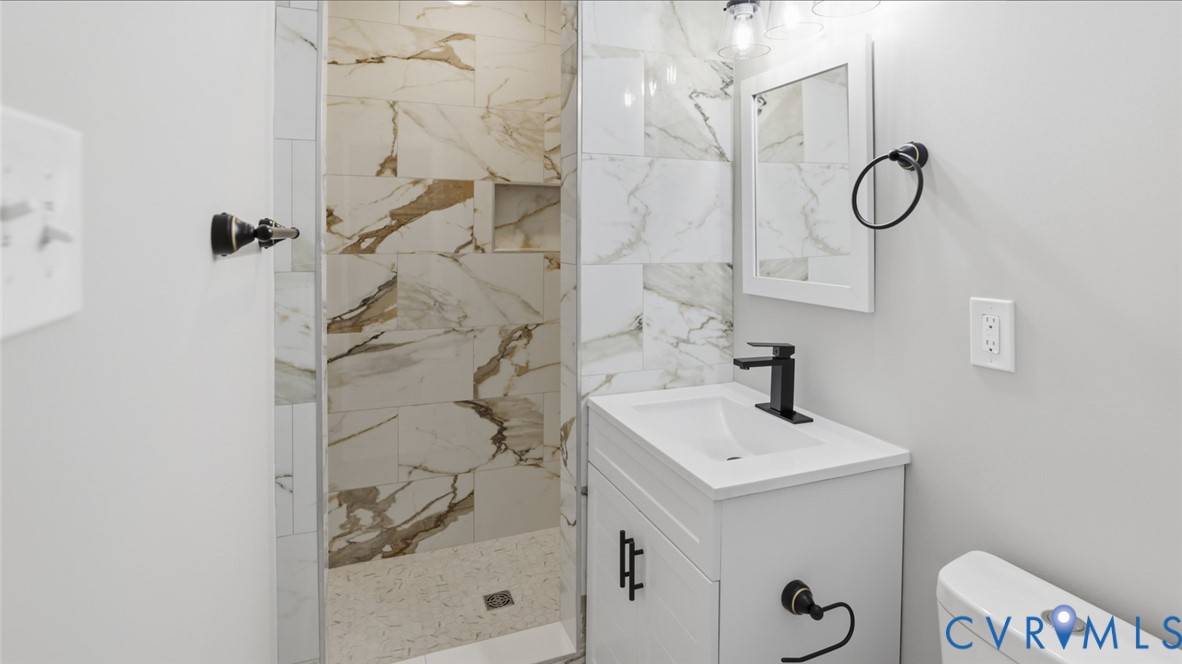 4832 Bonnie Brae Road Richmond, VA 23234 - Photo 31 of 56 1st floor full bath