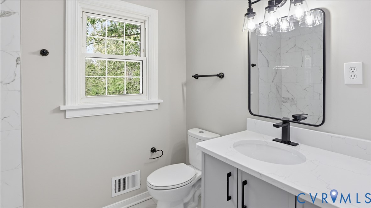 4832 Bonnie Brae Road Richmond, VA 23234 - Photo 49 of 56 upstairs Hall bath