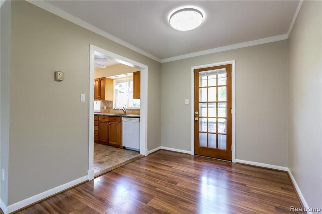 32740 Raphael Road Farmington, MI 48336 - Photo 15 of 36