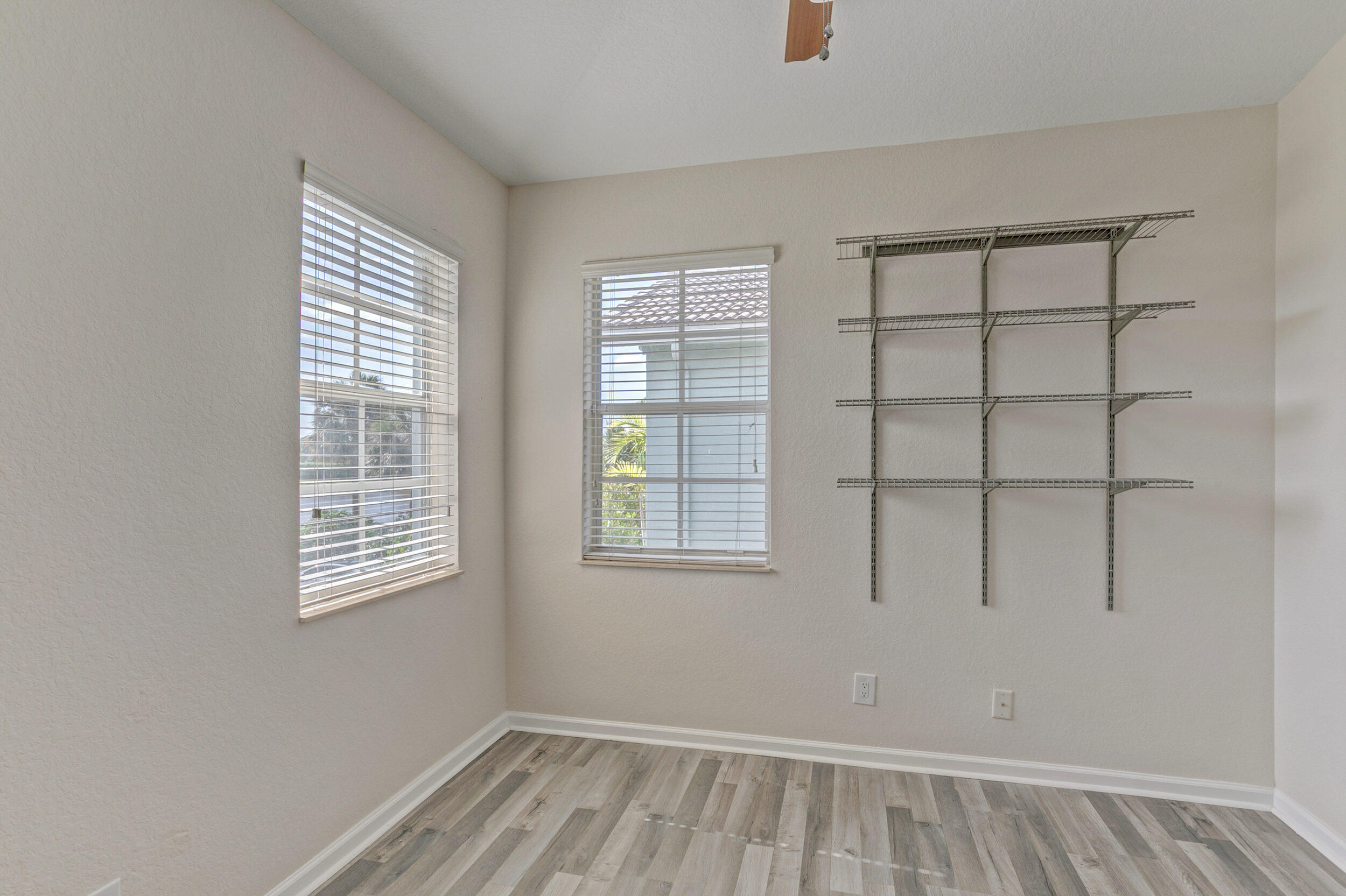 3109 Laurel Ridge Circle Riviera Beach, FL 33404 - Photo 23 of 48 Built-in shelves