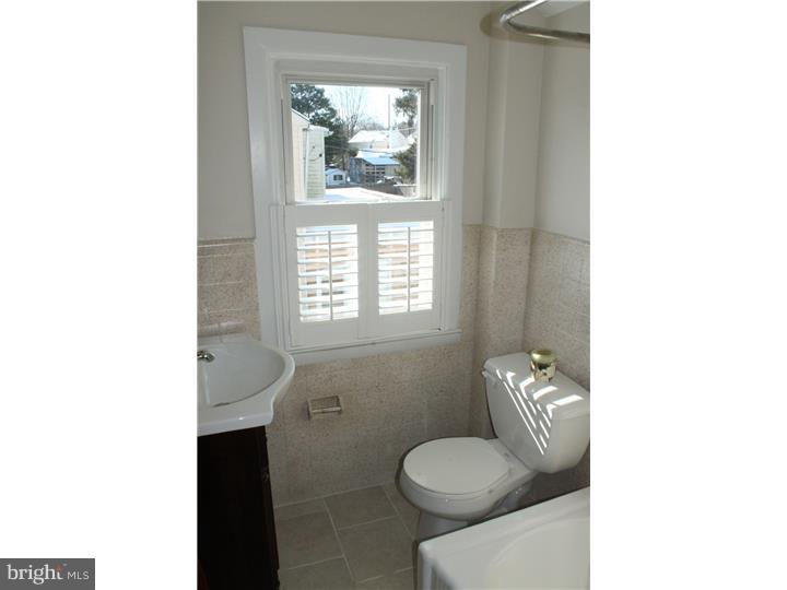 1019 Lamb Road Secane, PA 19018 - Photo 24 of 25 Bathroom