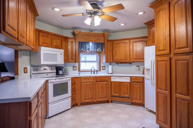 $289,900 | W6266 39th Street East, New Lisbon, WI 53950