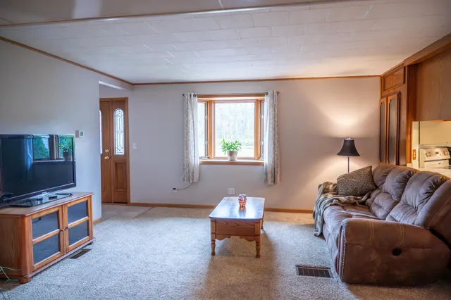 $289,900 | W6266 39th Street East, New Lisbon, WI 53950