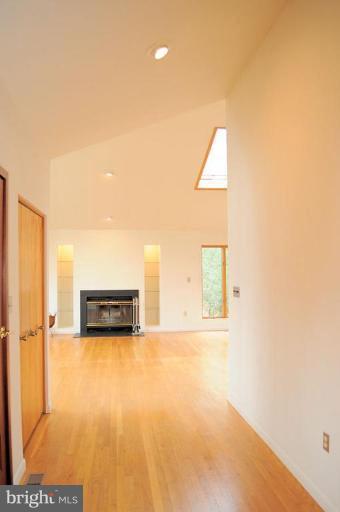 2780 Duvall Road Woodbine, MD 21797 - Photo 14 of 30 Hallway