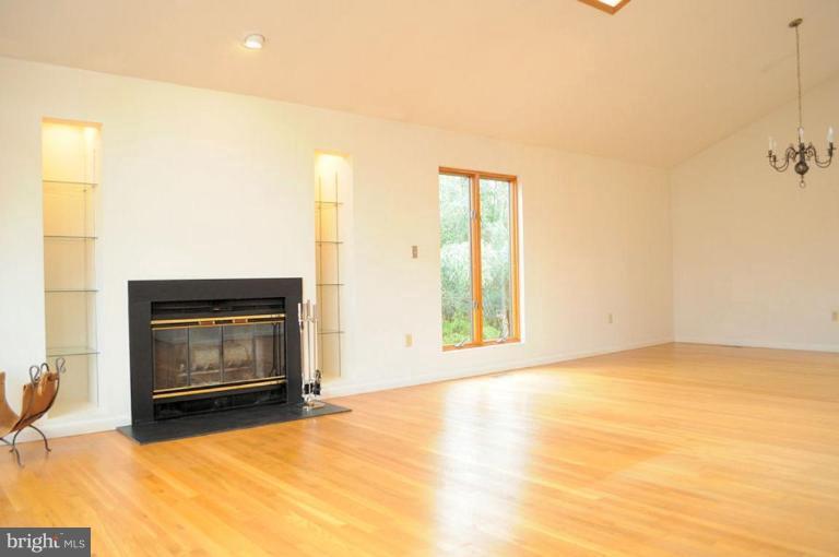 2780 Duvall Road Woodbine, MD 21797 - Photo 16 of 30 Living Room #2