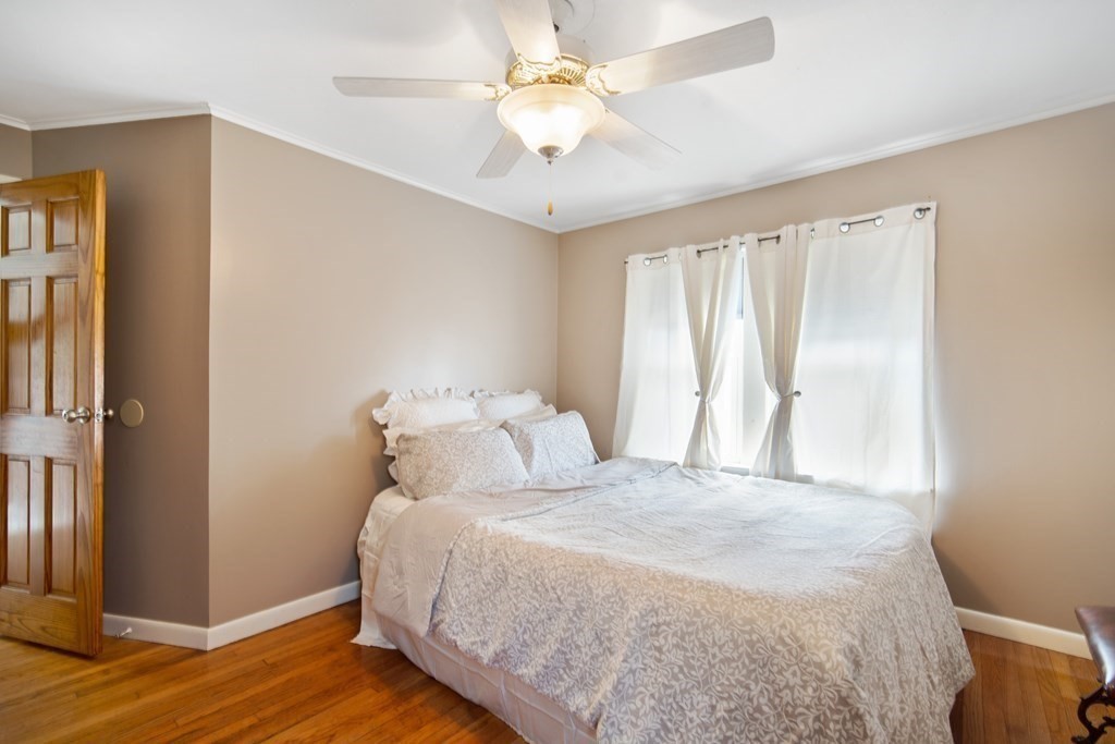21 Porter Street Springfield, MA 01104 - Photo 23 of 34