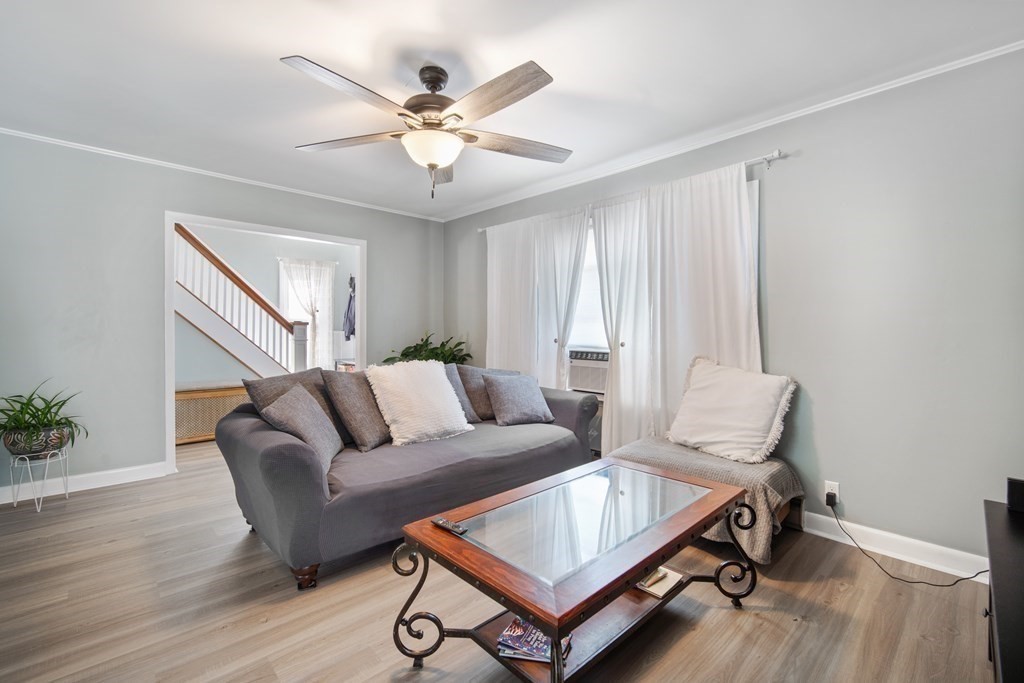 21 Porter Street Springfield, MA 01104 - Photo 7 of 34