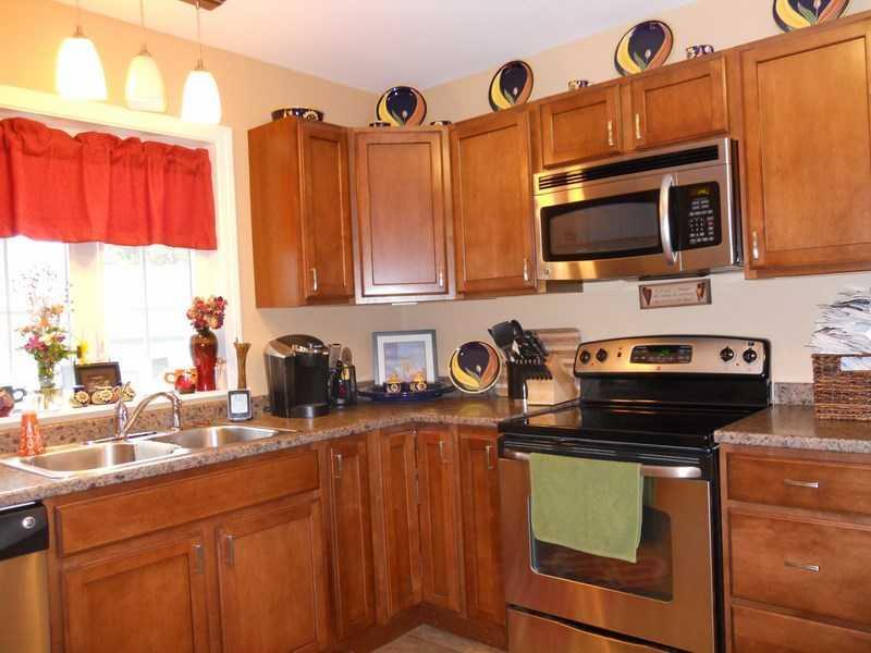 44 Pendleton Street Brewer, ME 04412 - Photo 4 of 25 Kitchen.
