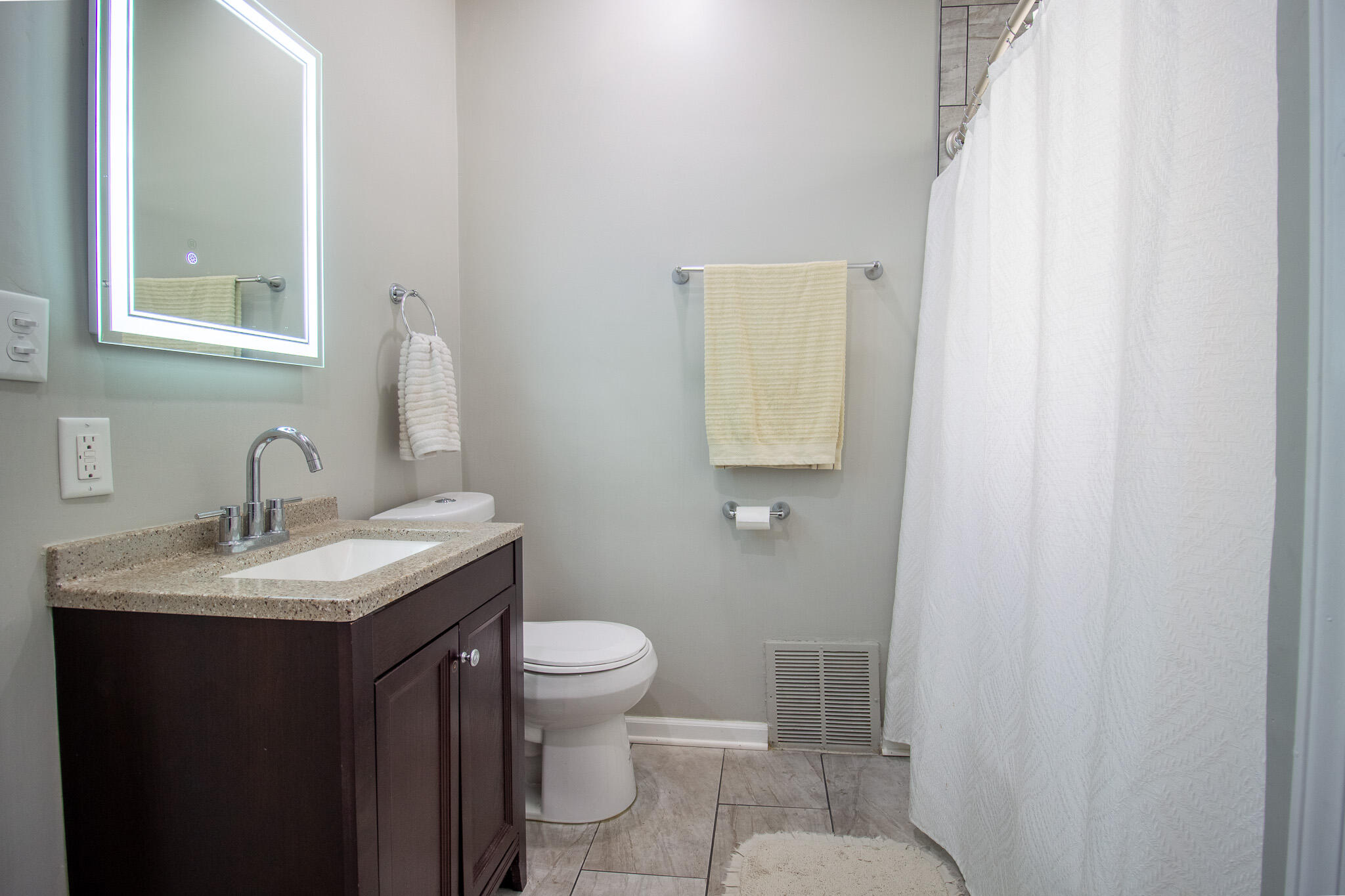 4455 Adams Street Gary, IN 46408 - Photo 15 of 24 2048x1365