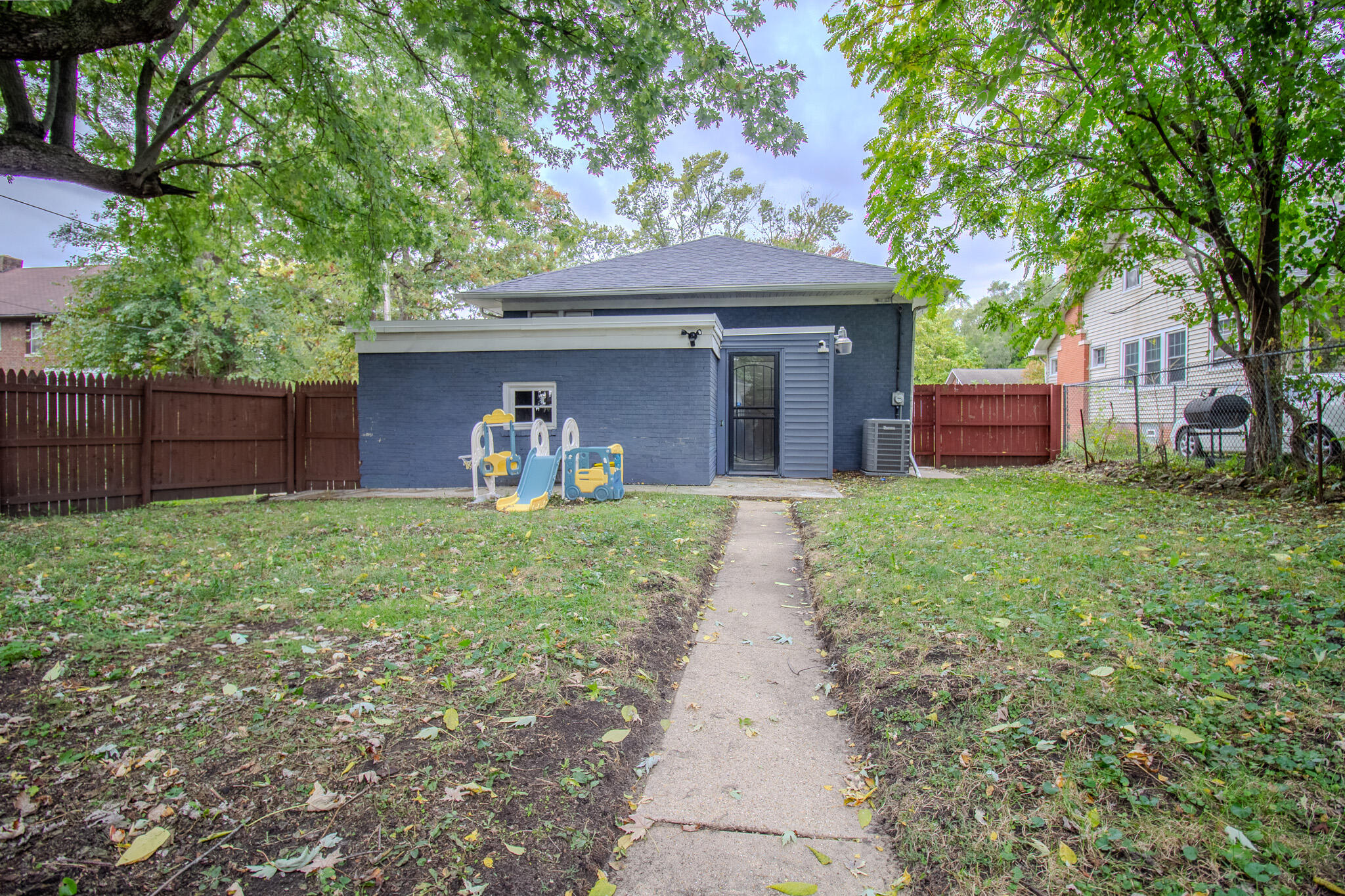 4455 Adams Street Gary, IN 46408 - Photo 21 of 24 2048x1365