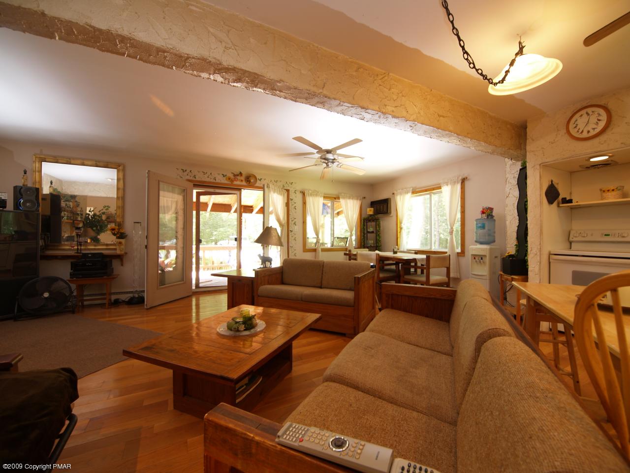 36 Deer Path Kunkletown, PA 18058 - Photo 8 of 14 Family Room
