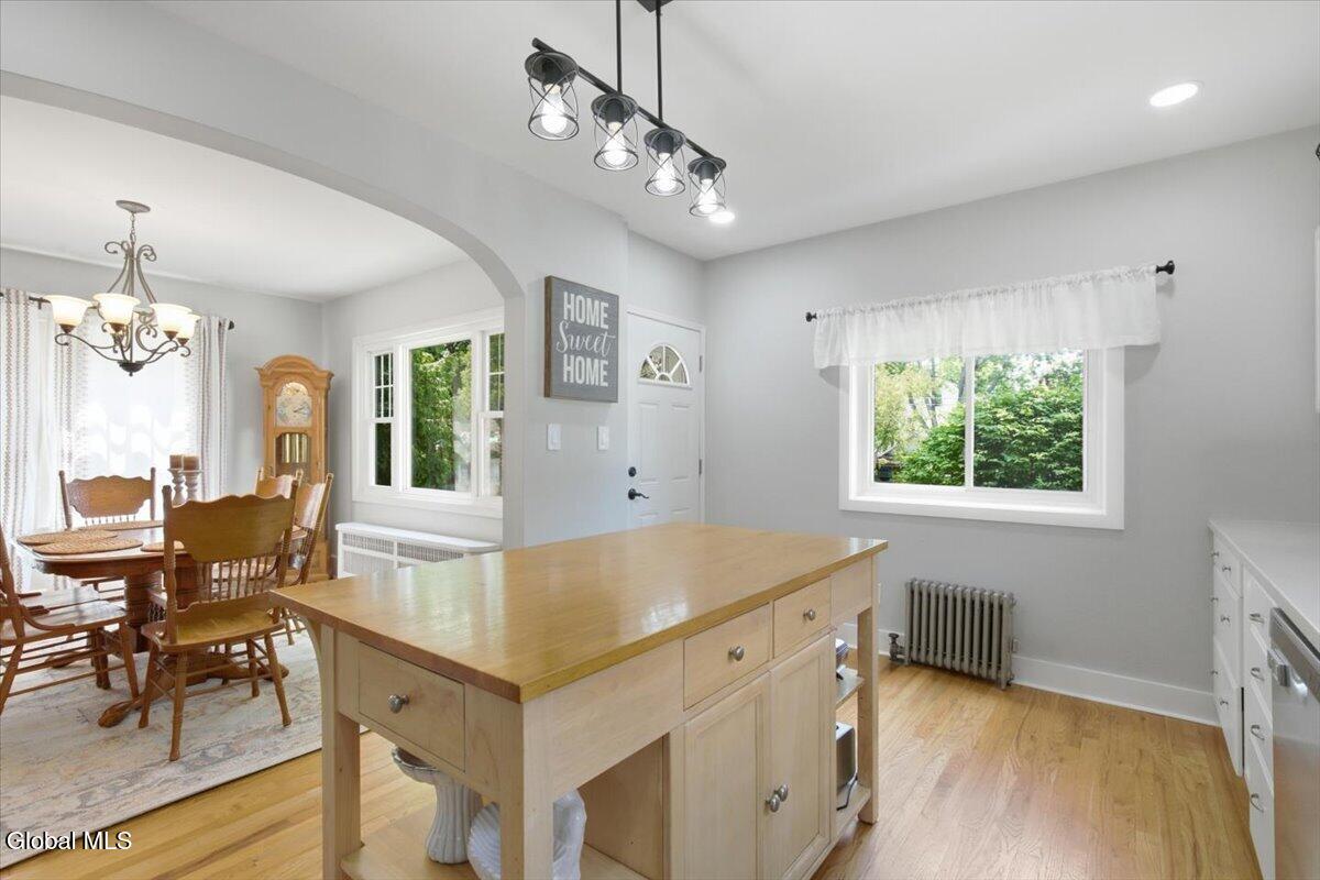 809 Wright Avenue Schenectady, NY 12309 - Photo 13 of 35 18-015_MW2_3402