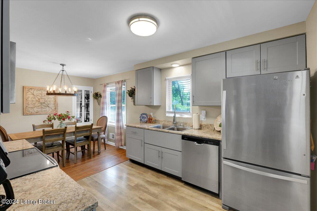 3810 Chatham Road Louisville, KY 40218 - Photo 13 of 46 Kitchen