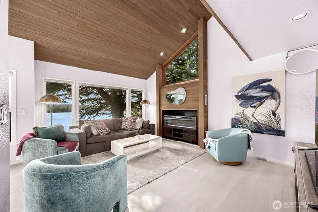 $1,200,000 | 5611 Sunrise Beach Road Northwest, Olympia, WA 98502