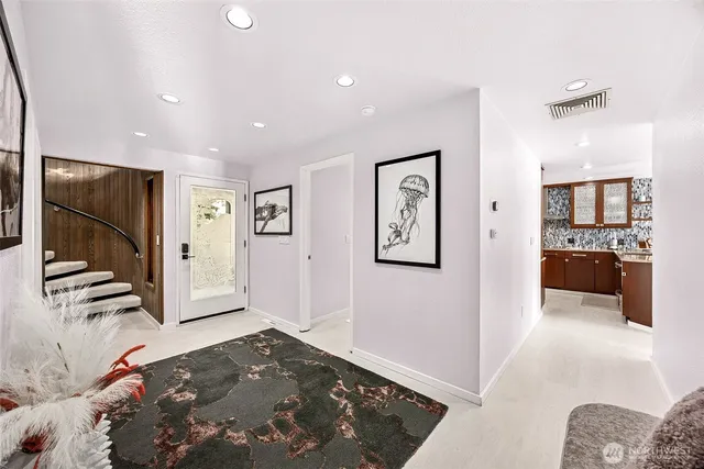 $1,200,000 | 5611 Sunrise Beach Road Northwest, Olympia, WA 98502