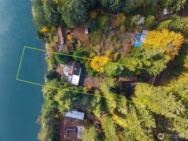 $1,200,000 | 5611 Sunrise Beach Road Northwest, Olympia, WA 98502