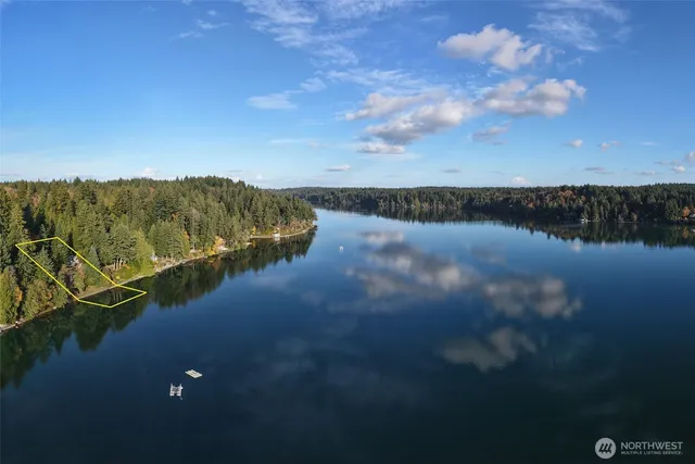 $1,200,000 | 5611 Sunrise Beach Road Northwest, Olympia, WA 98502