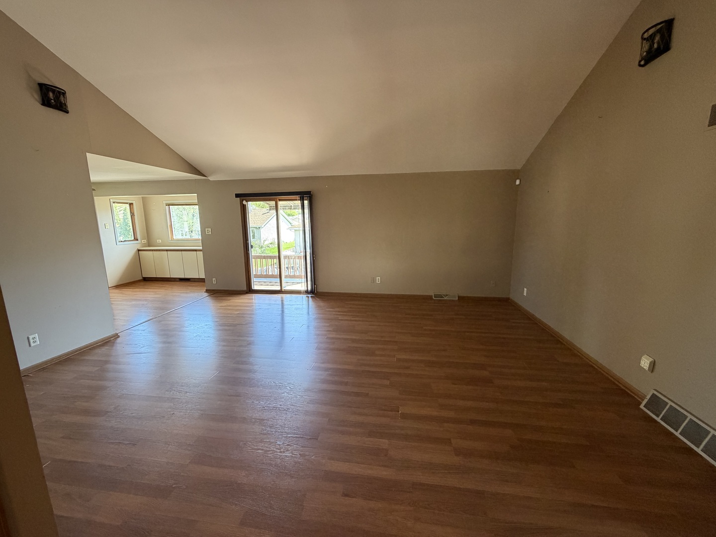 2375 Chestnut Lane Morris, IL 60450 - Photo 6 of 19