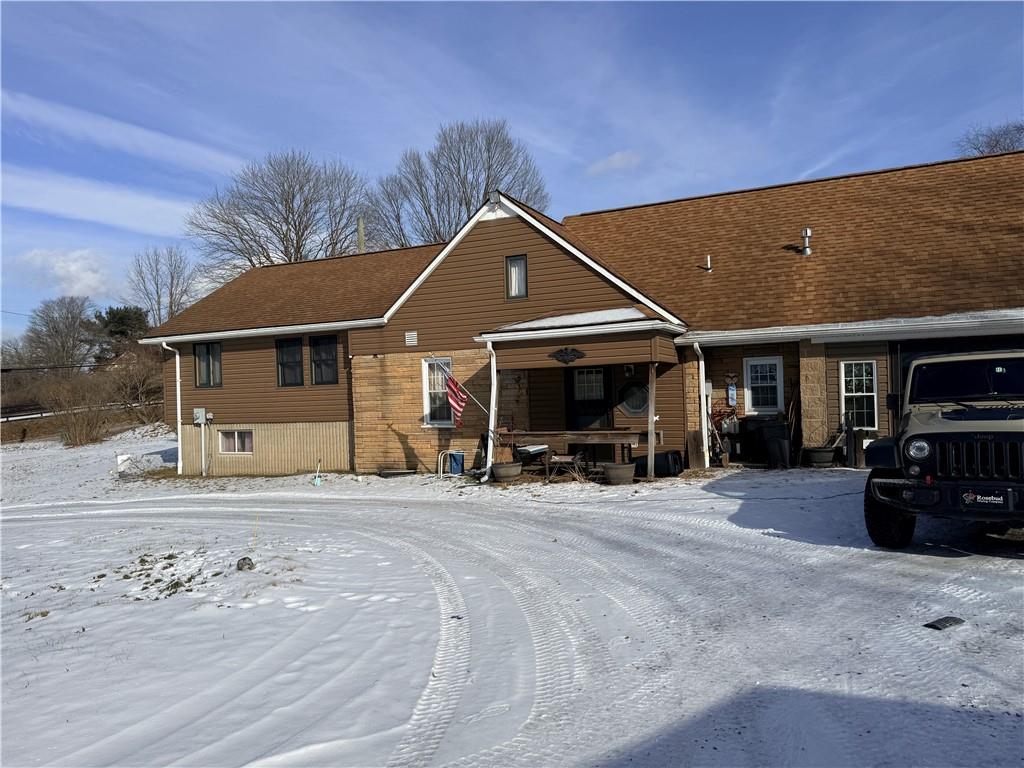 2270 Freeport Road Kittanning, PA 16201 - Photo 2 of 19