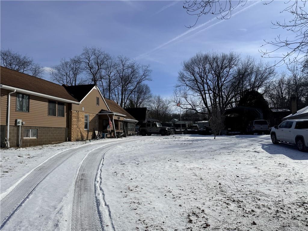 2270 Freeport Road Kittanning, PA 16201 - Photo 4 of 19