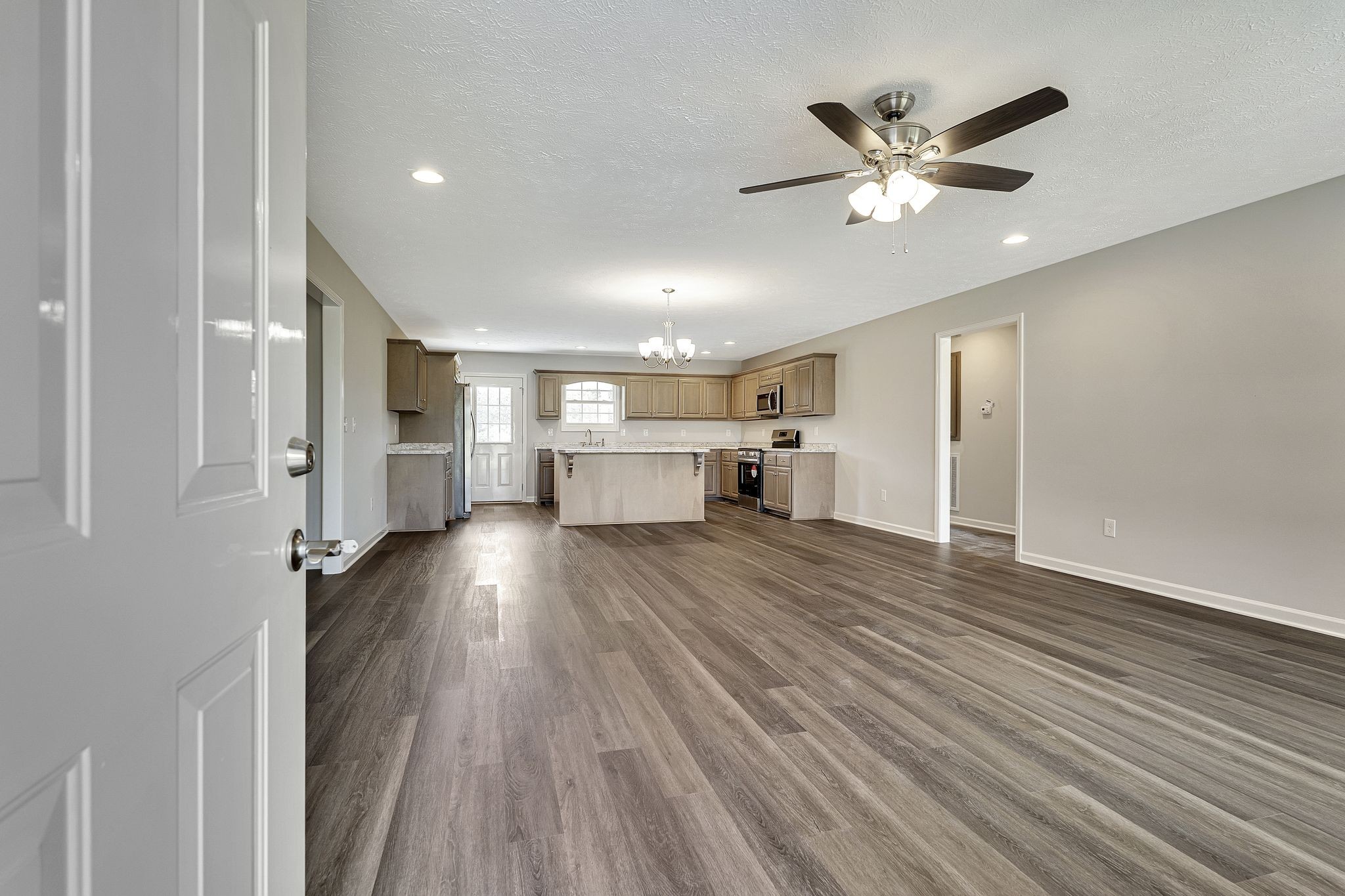 5419 Old Manchester Highway Tullahoma, TN 37388 - Photo 4 of 24 a view of empty room with wooden floor