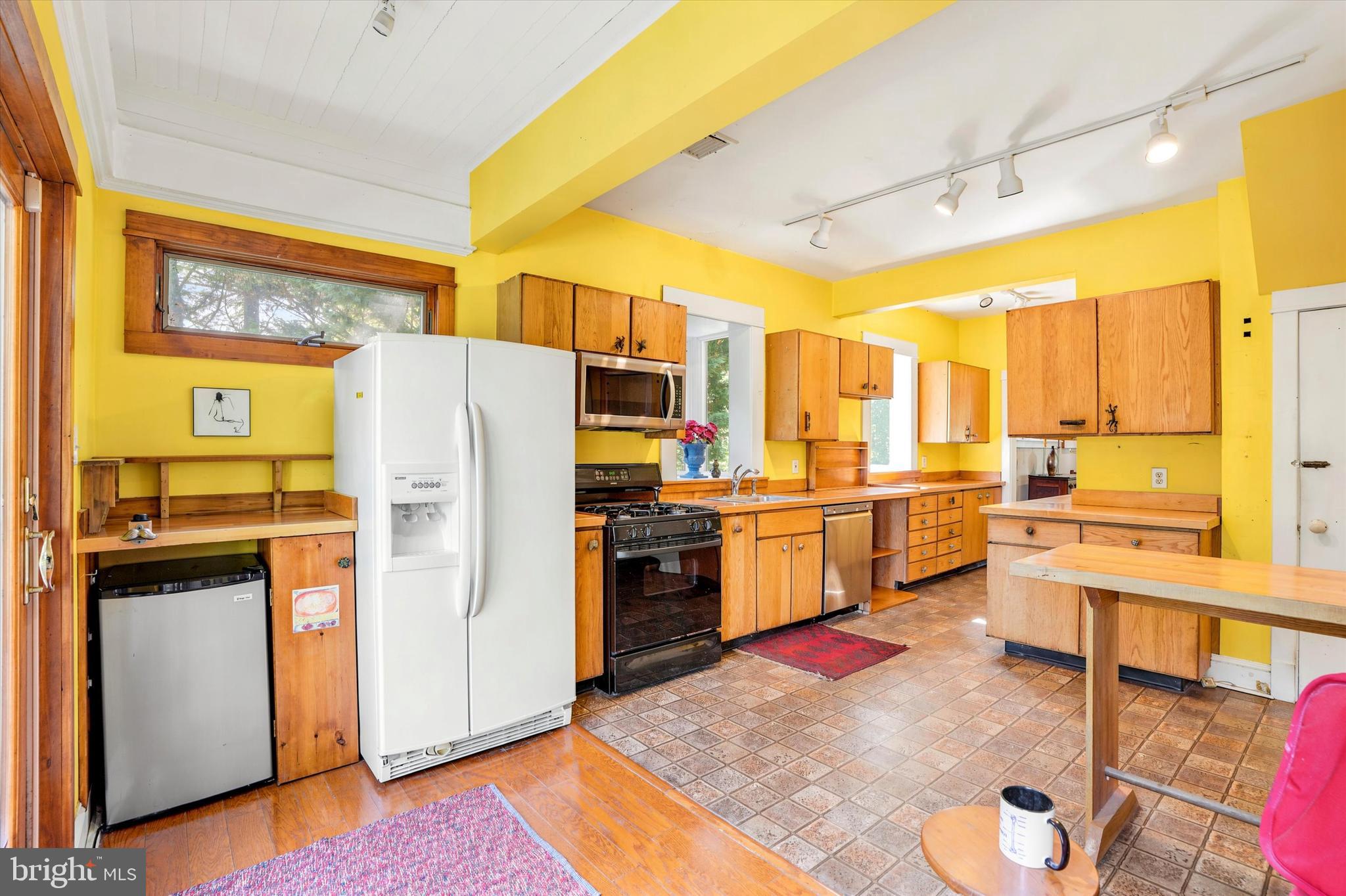 1054 Croton Road Wayne, PA 19087 - Photo 12 of 38