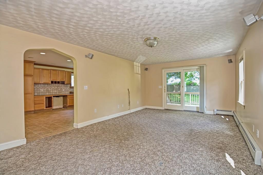 27 Dellwood Road Worcester, MA 01602 - Photo 16 of 35