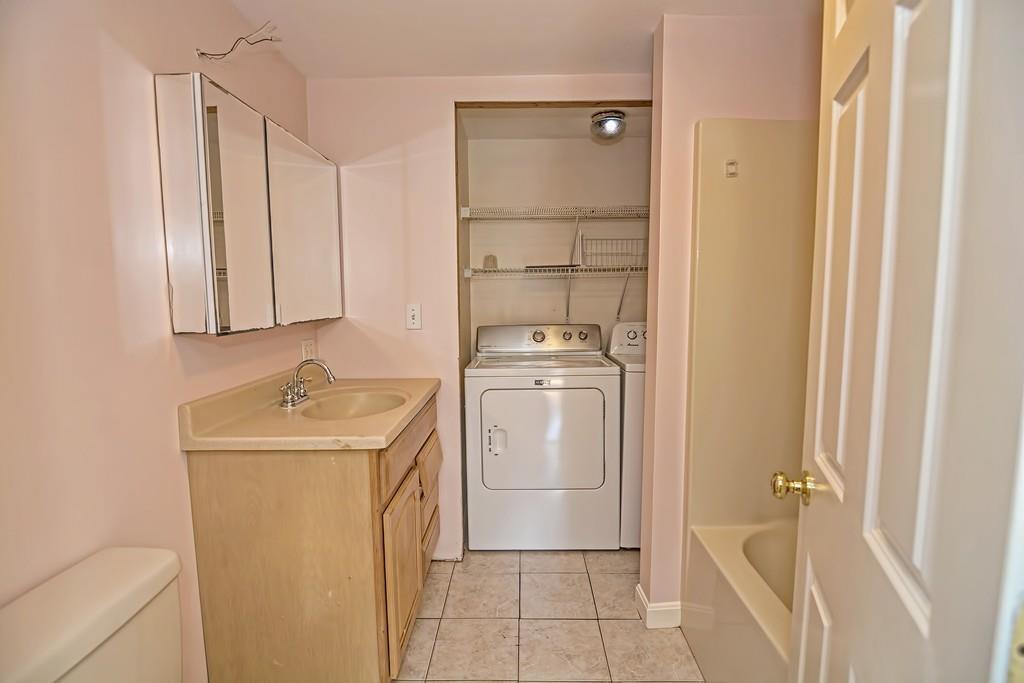 27 Dellwood Road Worcester, MA 01602 - Photo 22 of 35