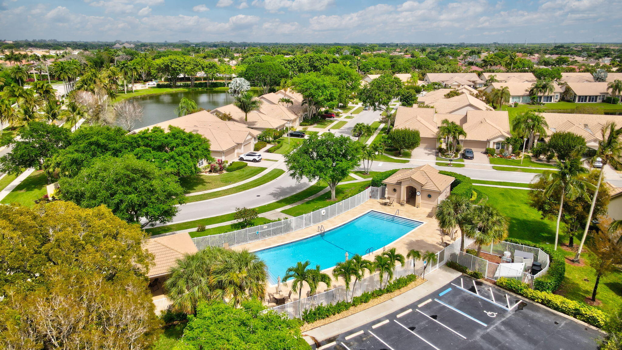 7832 Rockford Road Boynton Beach, FL 33472 - Photo 38 of 40 a view of a yard with plants