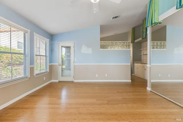 $699,999 | 755 Oak Hollow Avenue, Vacaville, CA 95687