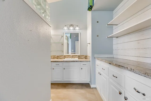 $699,999 | 755 Oak Hollow Avenue, Vacaville, CA 95687