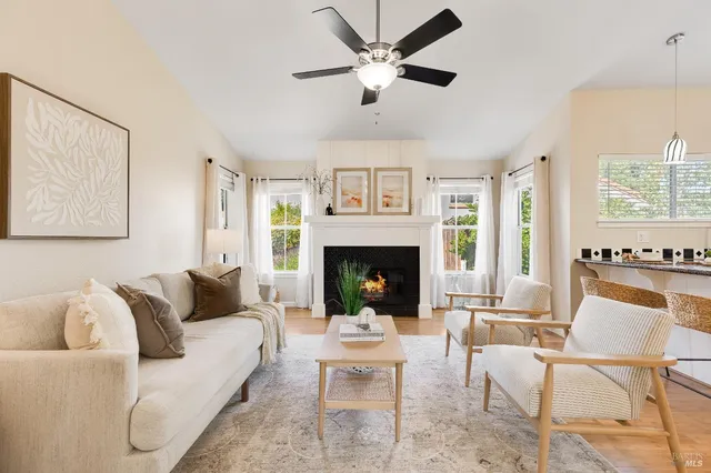 $699,999 | 755 Oak Hollow Avenue, Vacaville, CA 95687