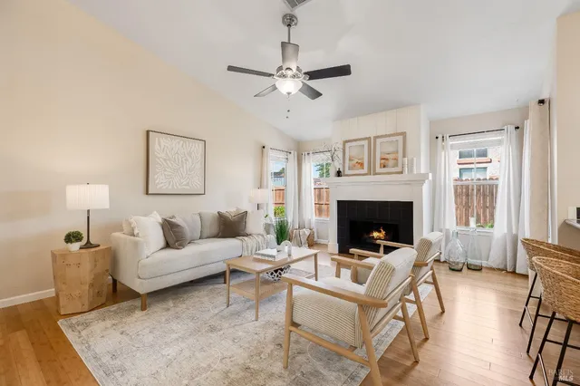 $699,999 | 755 Oak Hollow Avenue, Vacaville, CA 95687