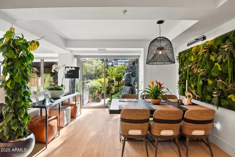 a picture of city view